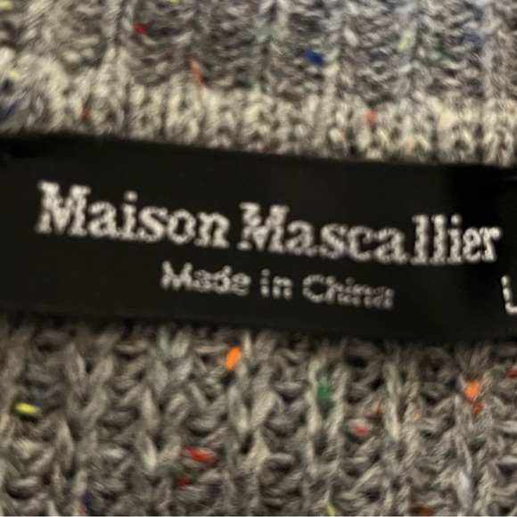 Distressed Sweater - Picture 9 of 11